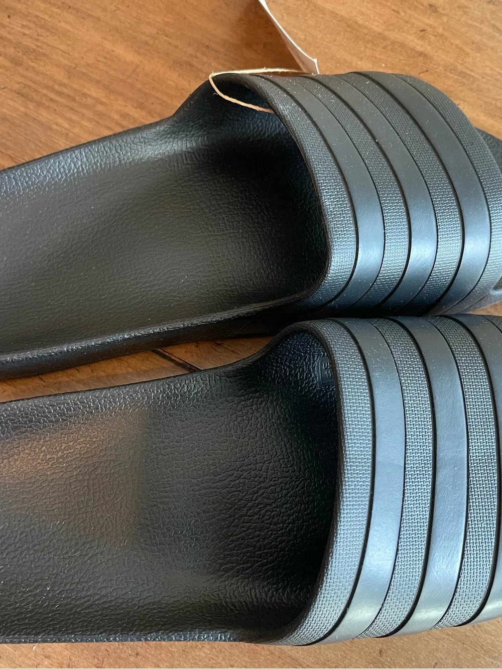 adidas classic black